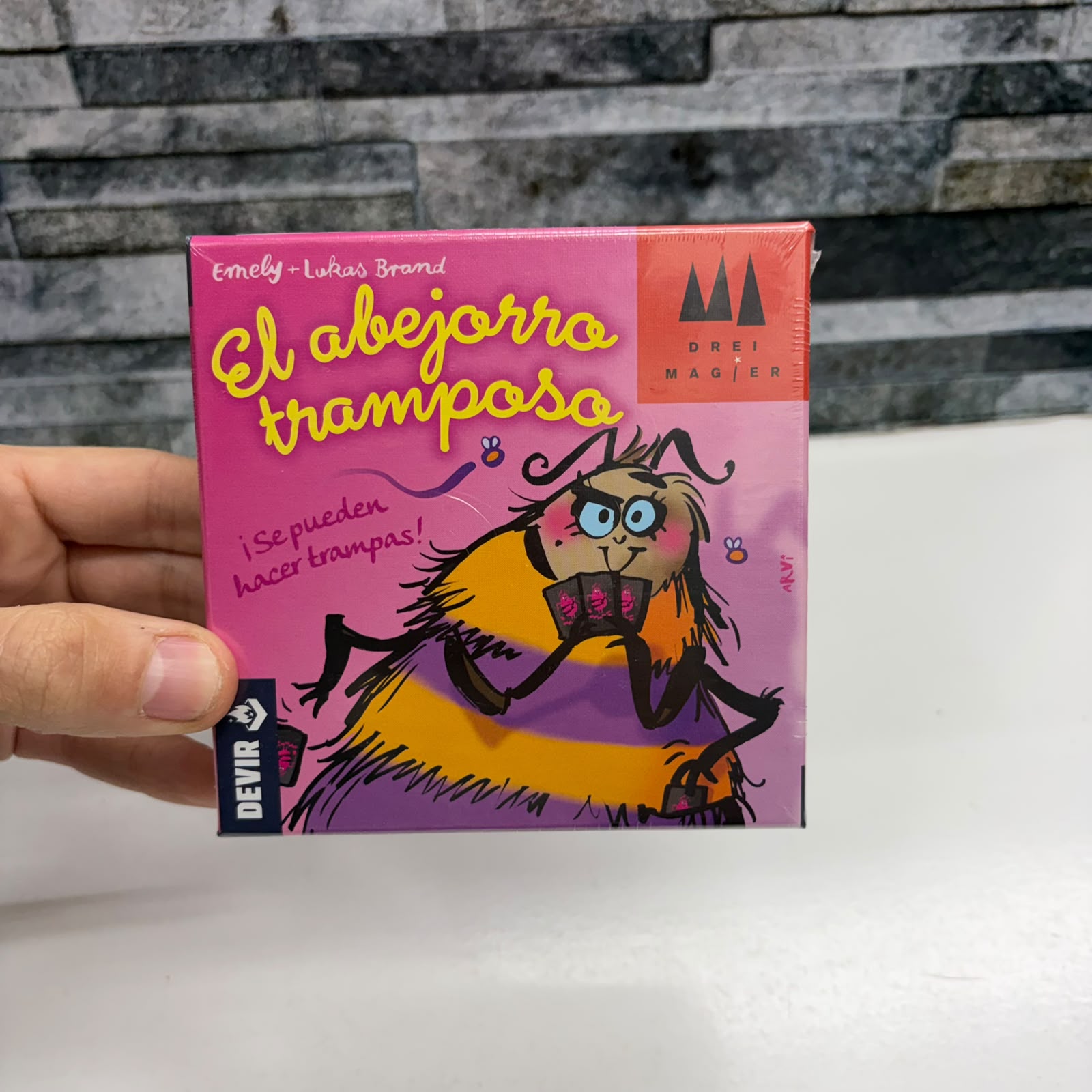 EL ABEJORRO TRAMPOSO