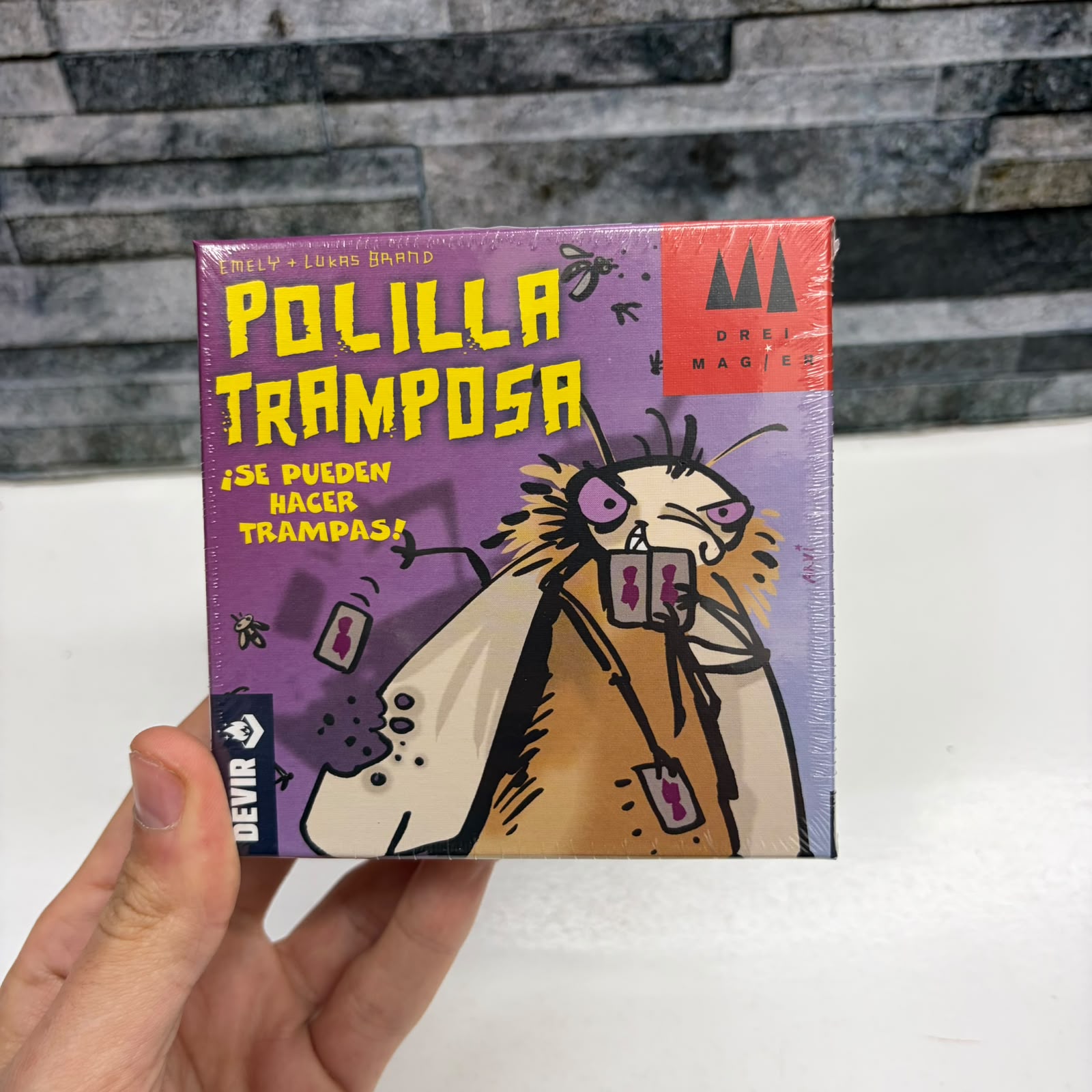 Polilla tramposa